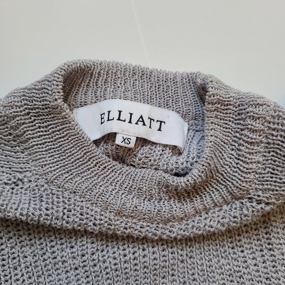 Elliatt Revolve Crop Sweater Pointelle Open Knit - Picture 5 of 8